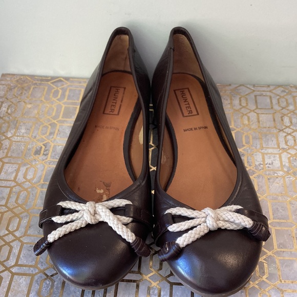 Hunter Brown Leather Dex Ballet Flats - Picture 2 of 9